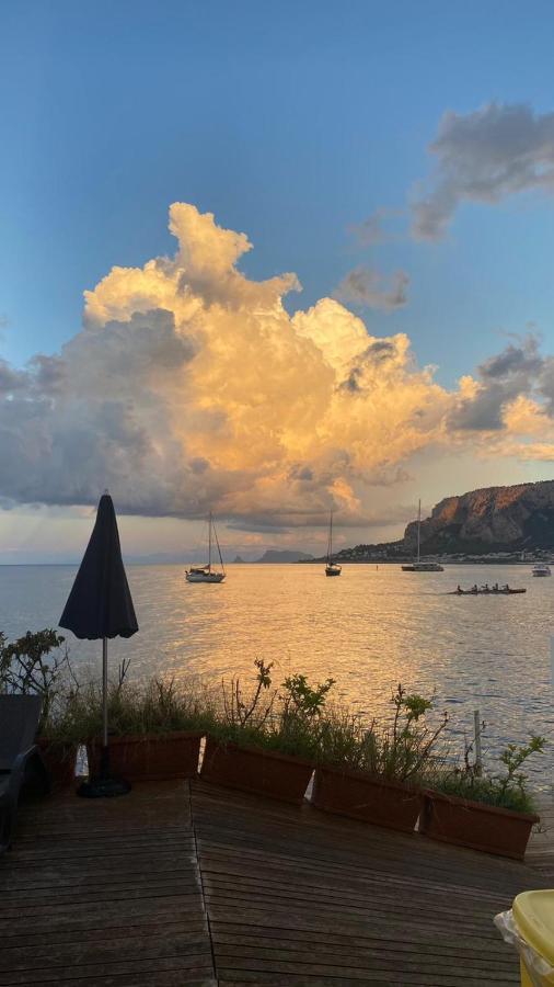 The White Sail - Mondello Apartment With Terrace - Casa Di Vincenzo E Andrea מראה חיצוני תמונה