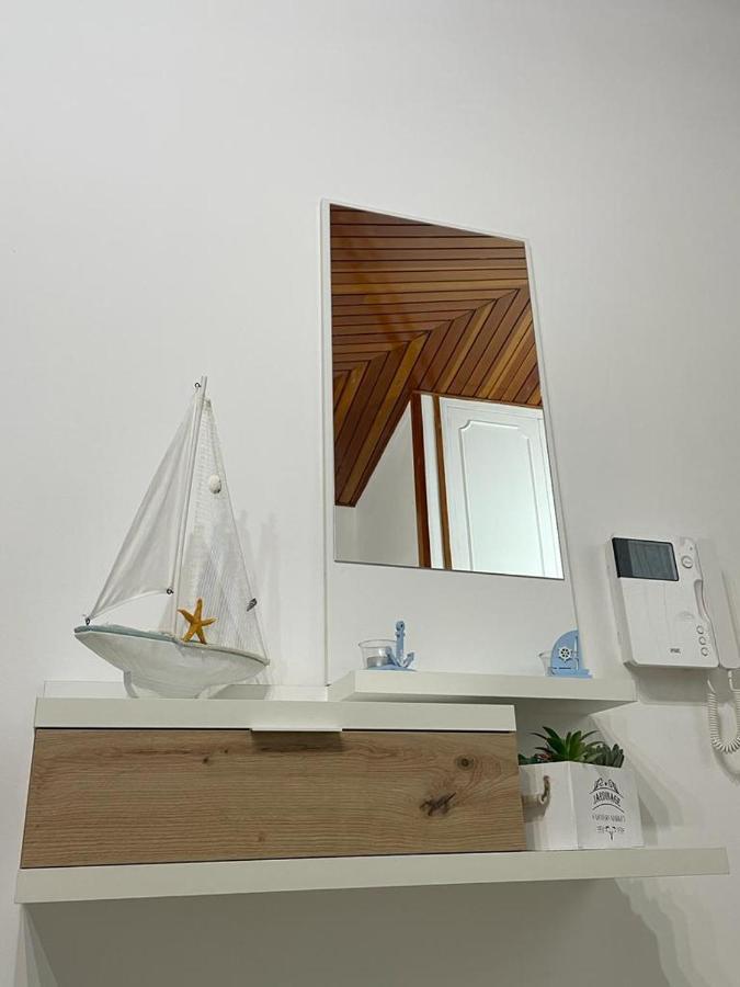 The White Sail - Mondello Apartment With Terrace - Casa Di Vincenzo E Andrea מראה חיצוני תמונה